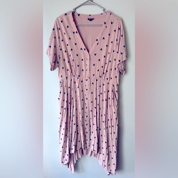 Torrid Midi Challis Sharkbite Shirt Dress size 2X Lavendar Ikat with Chevrons - Picture 4 of 9